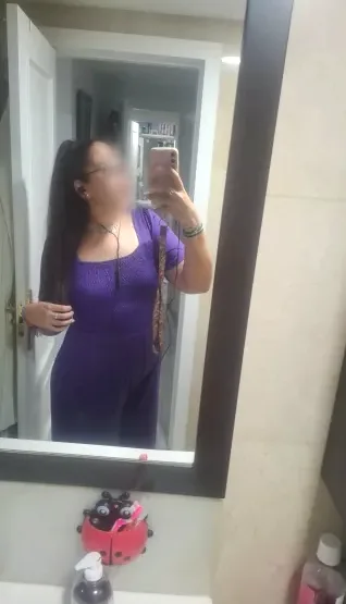 Amina, 34