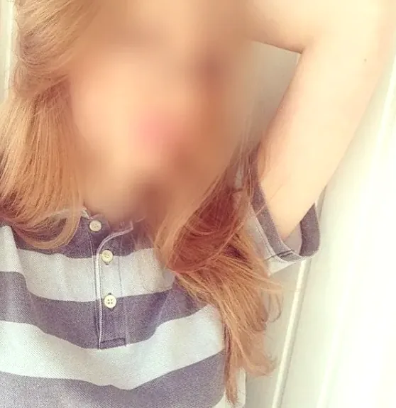 Astrid, 27