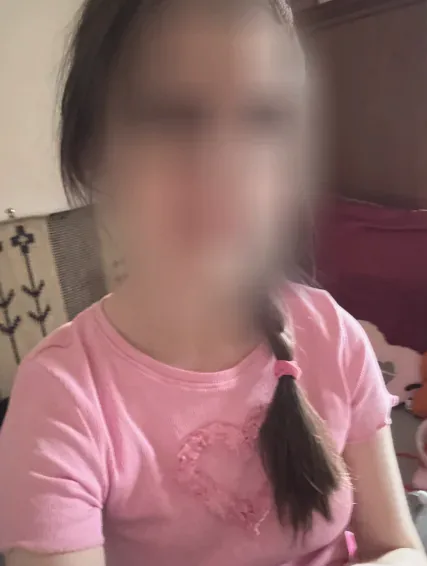 Isabella, 25