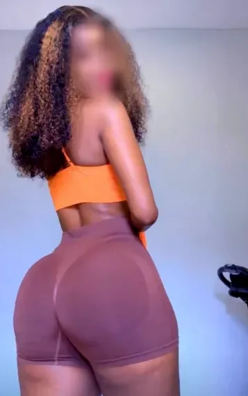 Marina, 37