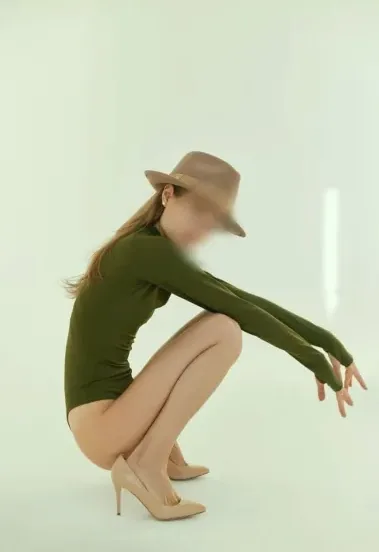 Nicole, 30