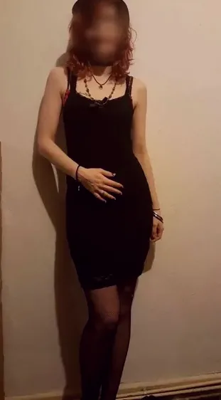 Nikolina, 35