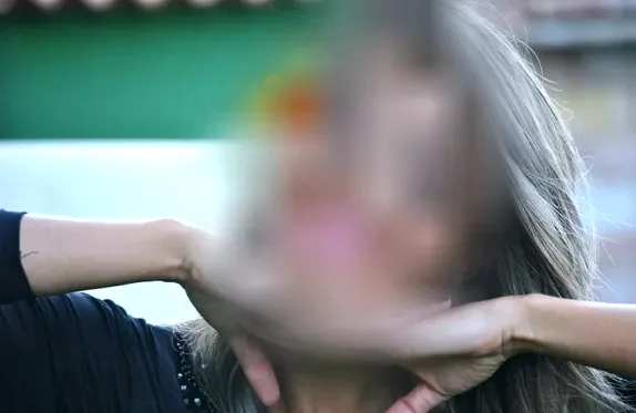 Sabine, 36