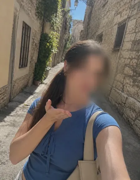 Yvonne, 26